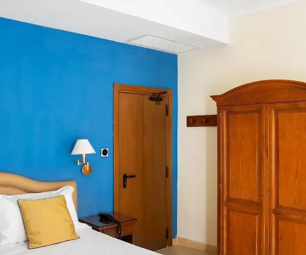מלון Piazza Di Spagna 3*